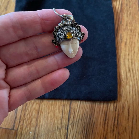 Buddha face pendant with sterling silver chain - Picture 2 of 4